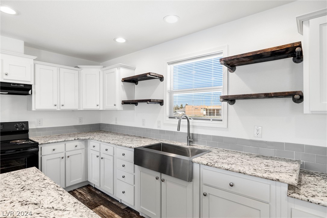 1800 East Laguna Street Property Photo 8