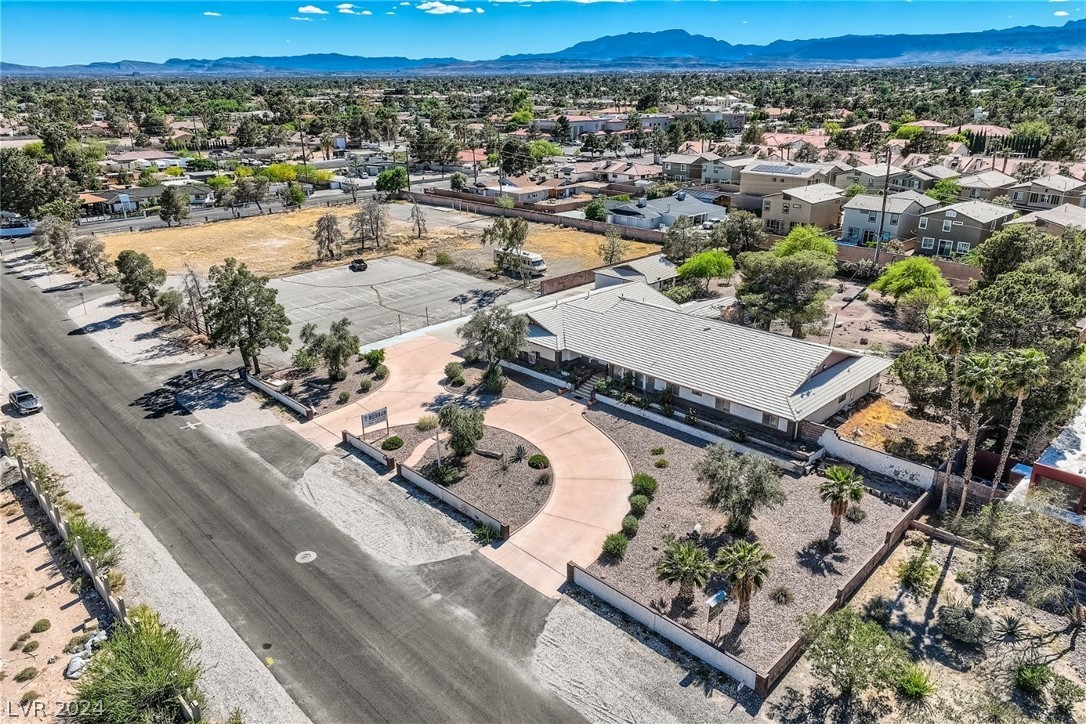 2675 Westwind Road Property Photo 4