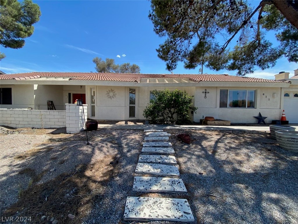 611 East Fairway Road Property Photo