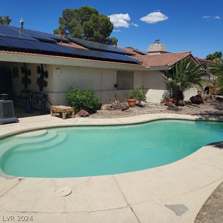 611 East Fairway Road Property Photo 4