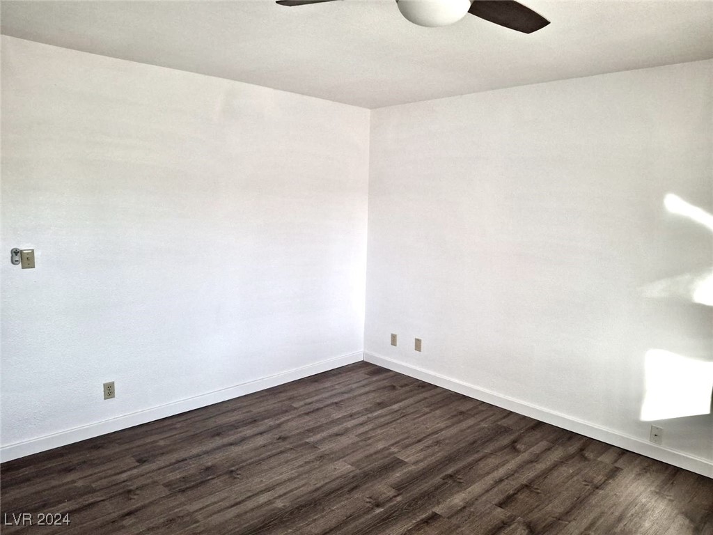 611 East Fairway Road Property Photo 15