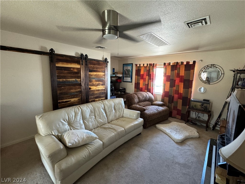 611 East Fairway Road Property Photo 16