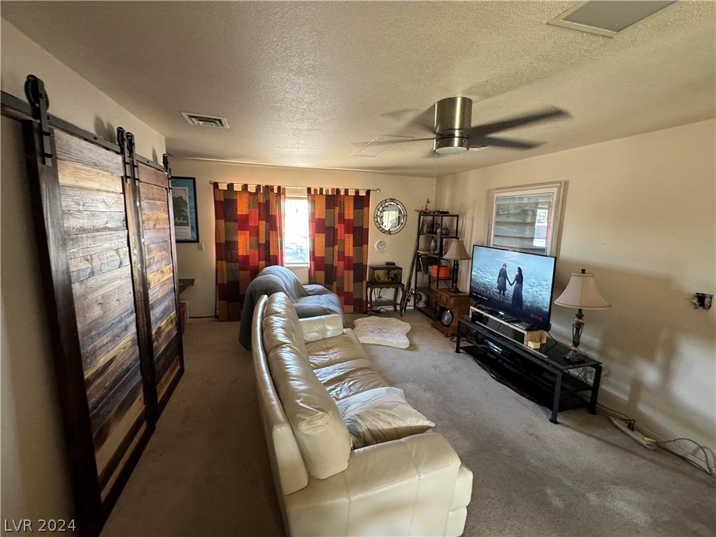 611 East Fairway Road Property Photo 18