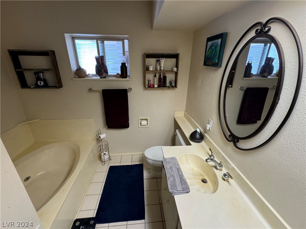 611 East Fairway Road Property Photo 26