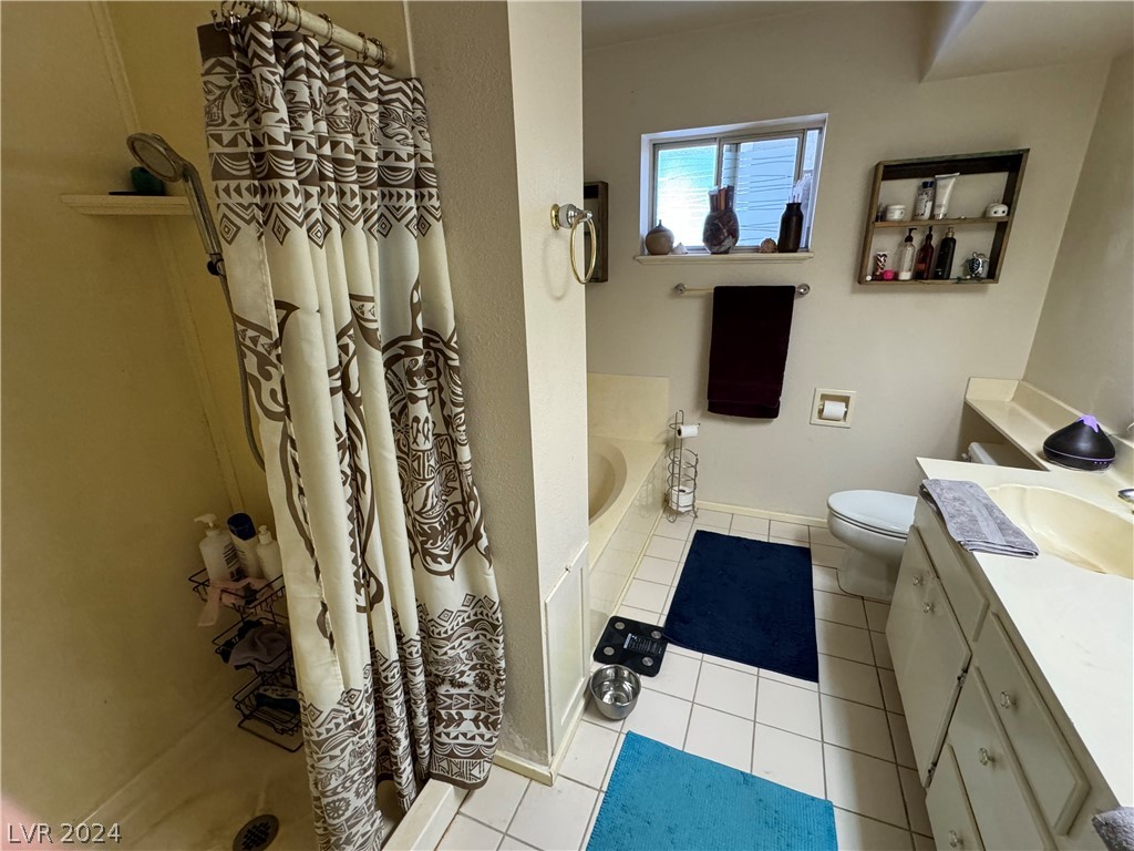 611 East Fairway Road Property Photo 28