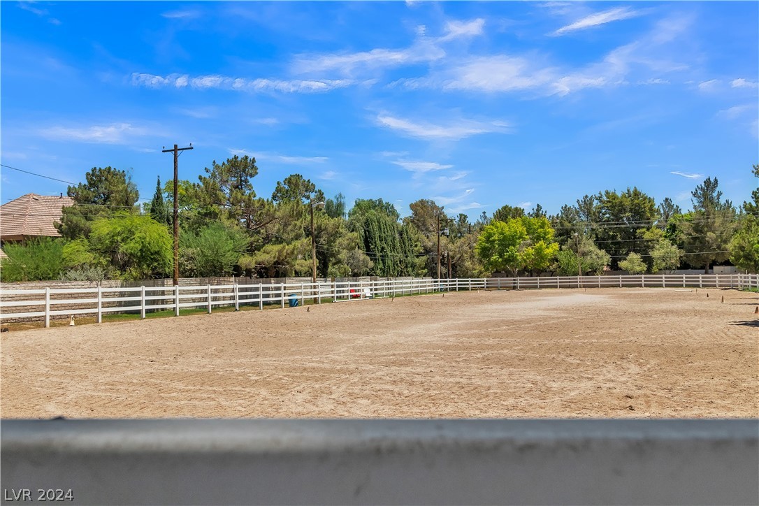 2770 La Casita Avenue Property Photo 1