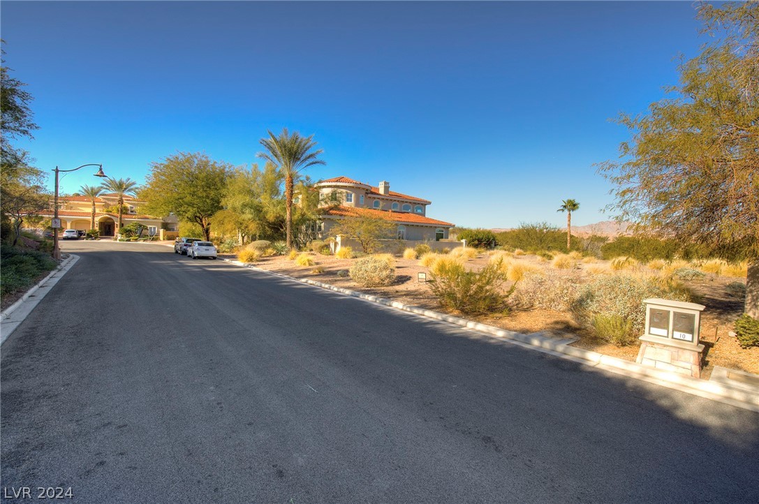 8 Sardana Court Property Photo 12