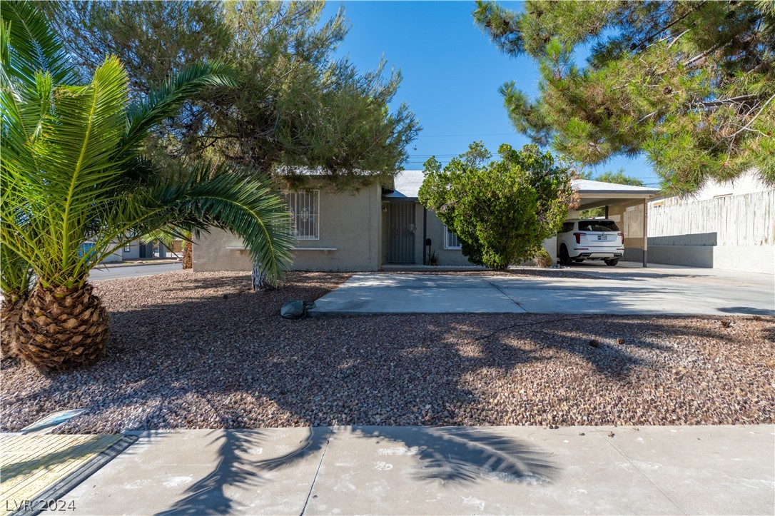 1740 Hassett Avenue Property Photo 1