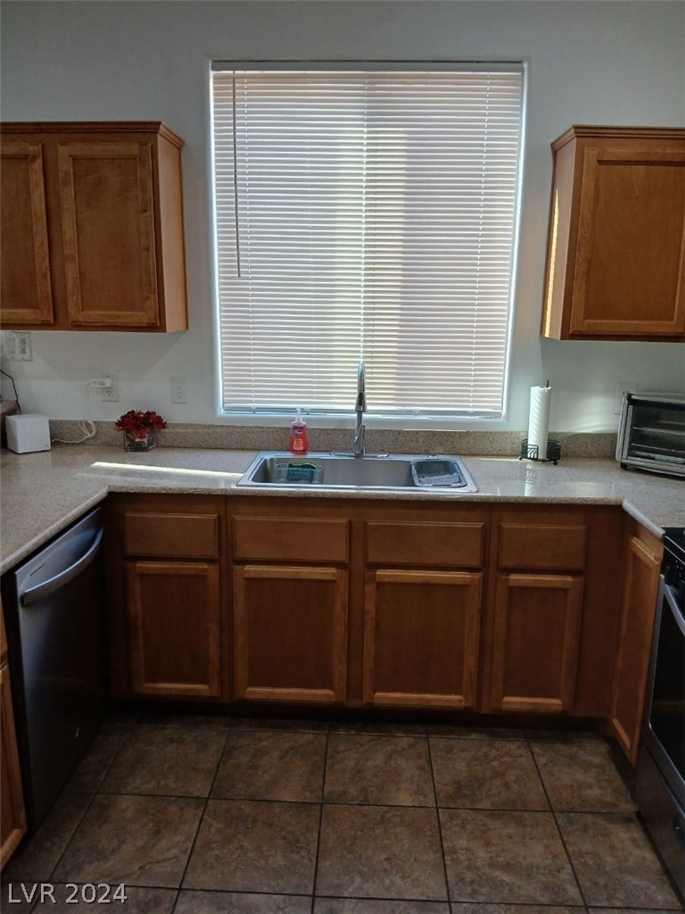 9794 Villa Lorena Avenue Property Photo 3