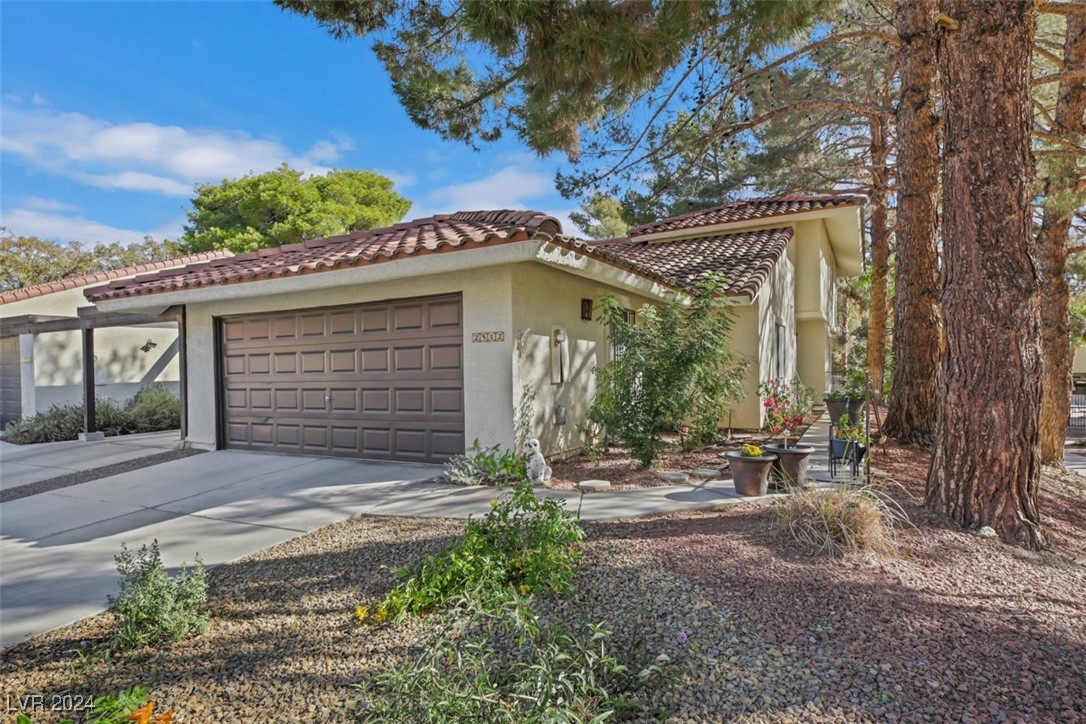 2512 Balintore Court Property Photo 1