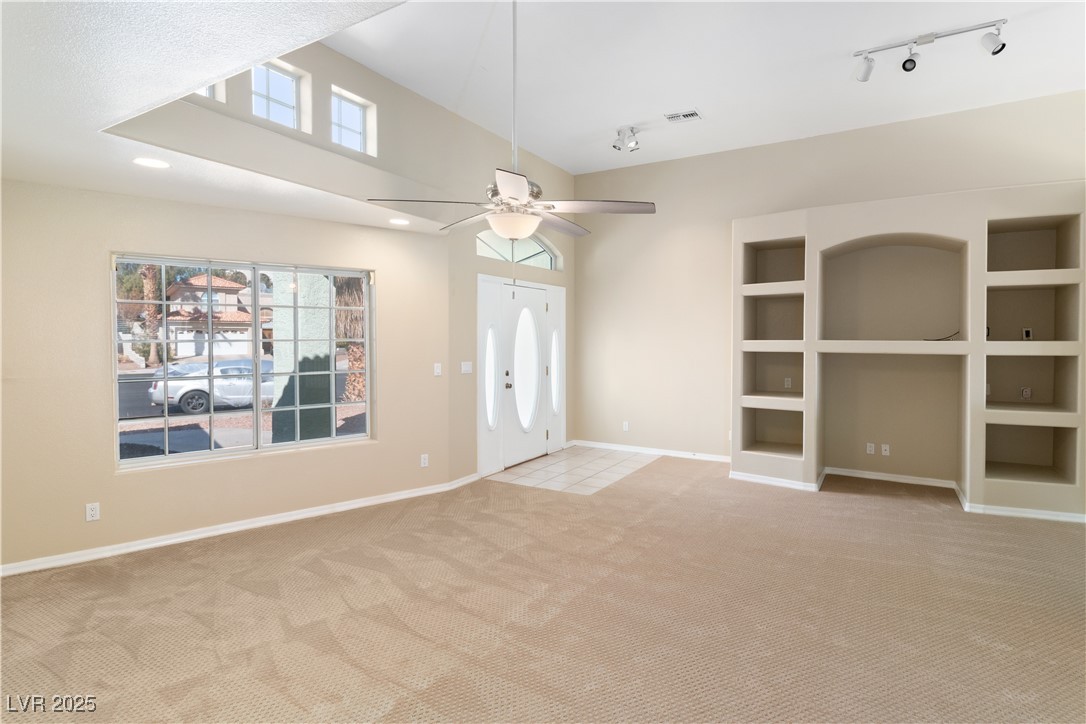 2087 River City Drive Property Photo 3