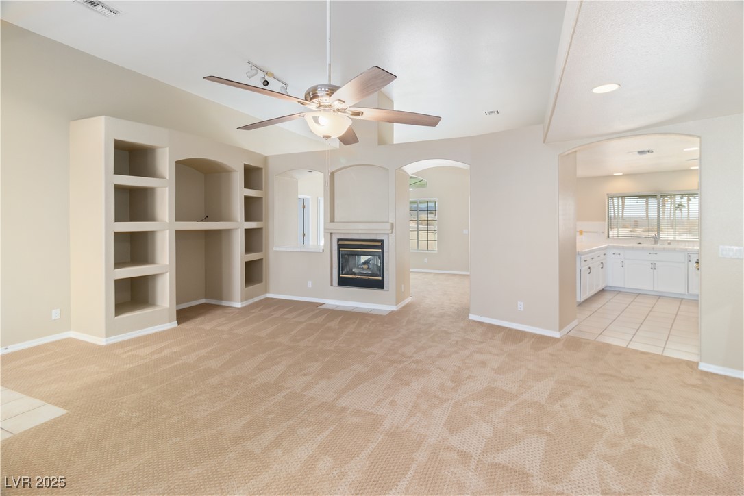 2087 River City Drive Property Photo 4