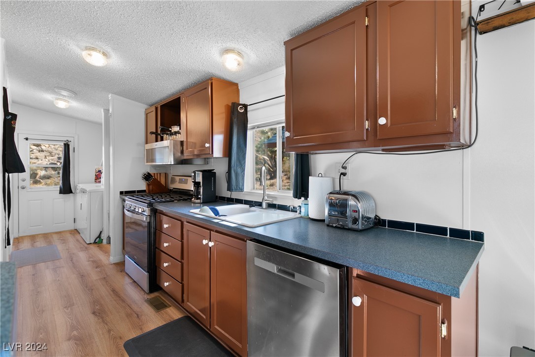 495 East Hobson Street Property Photo 16