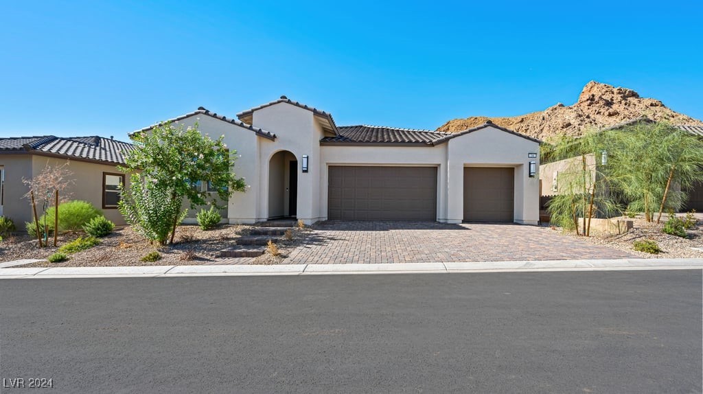 34 Barrio Alto Court Property Photo
