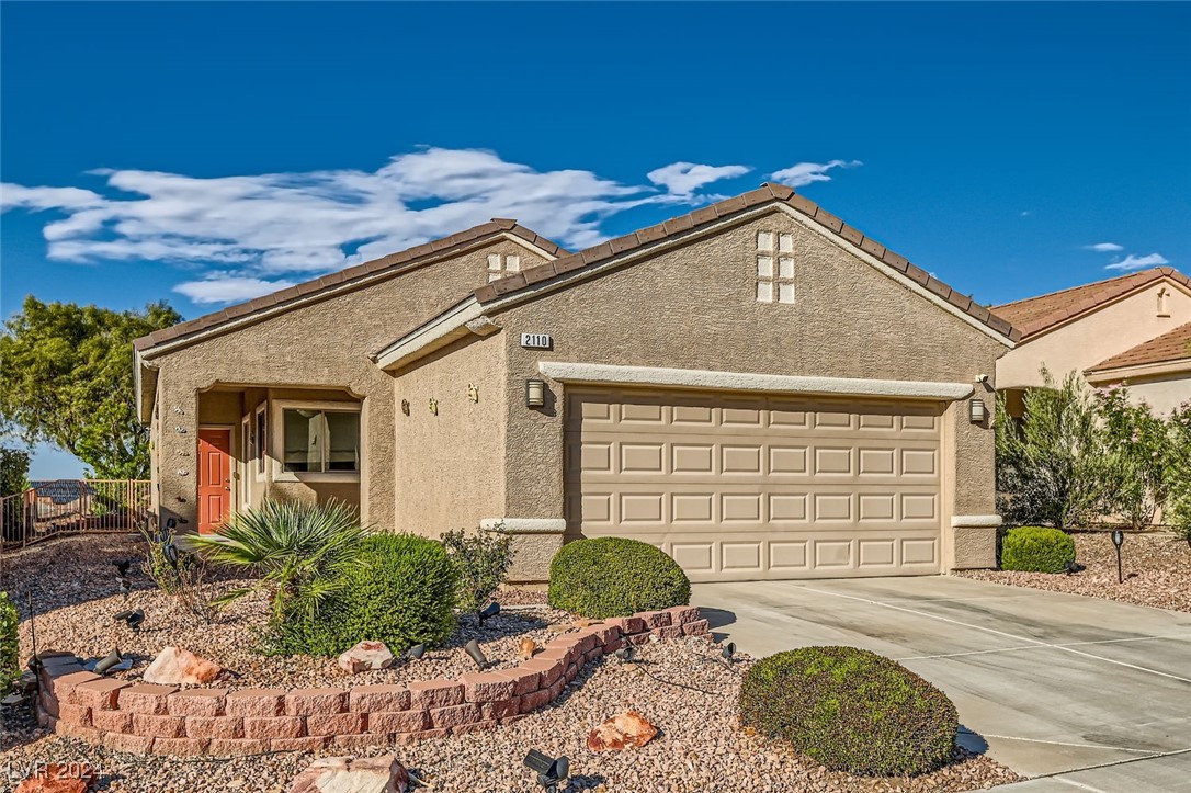 2110 Desert Woods Drive Property Photo 1