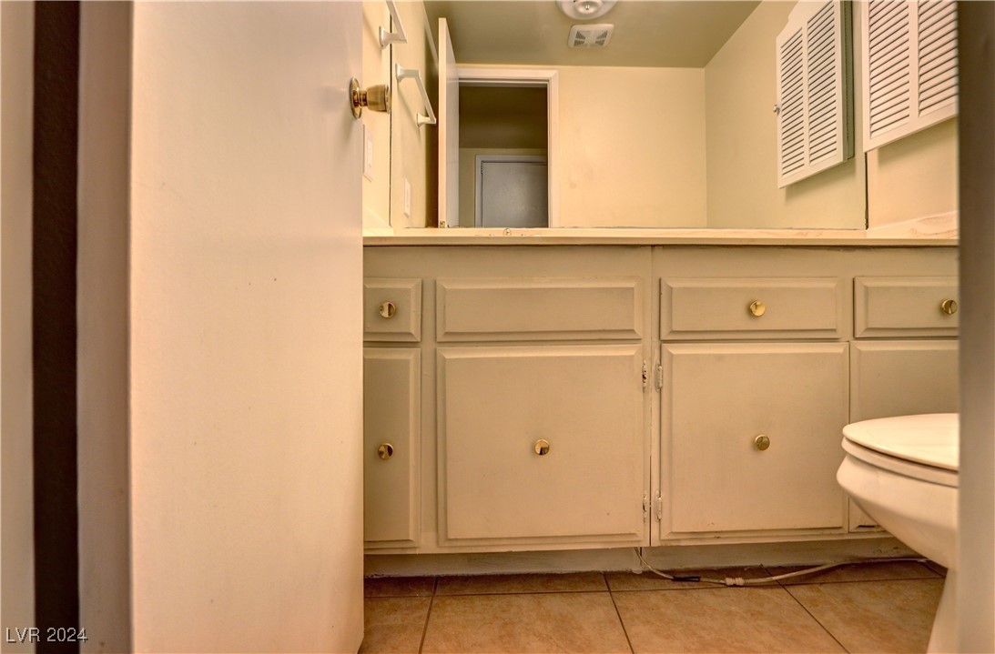 3077 Pinehurst Drive B Property Photo 10