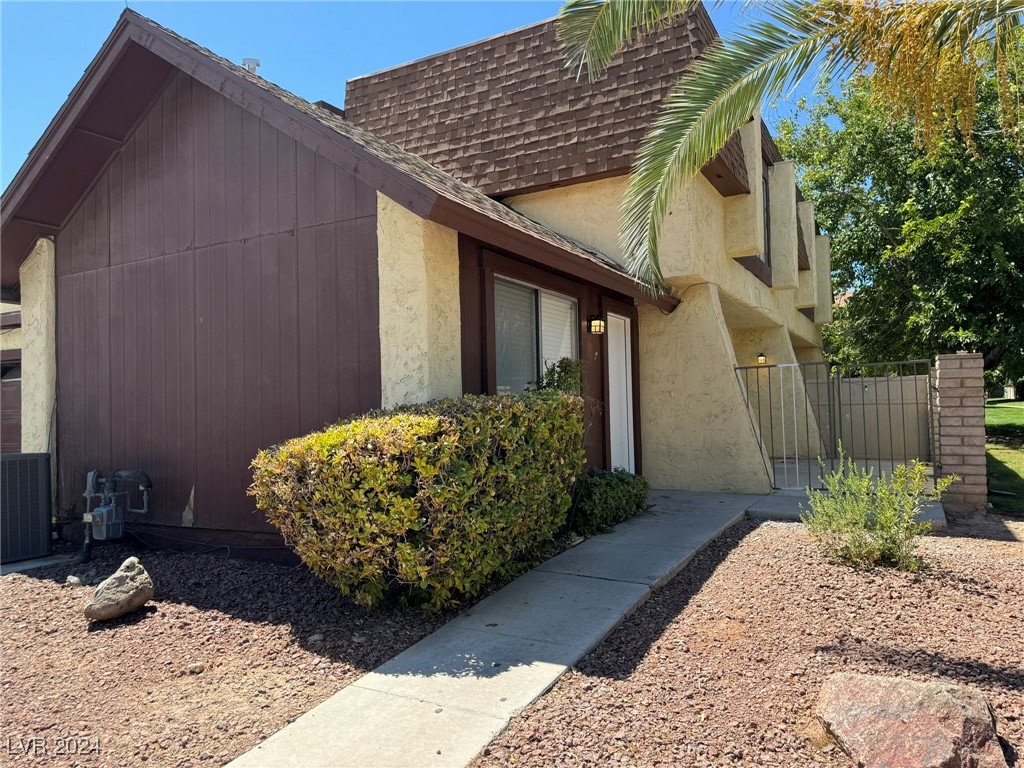 4458 Del Oro Drive Property Photo 1