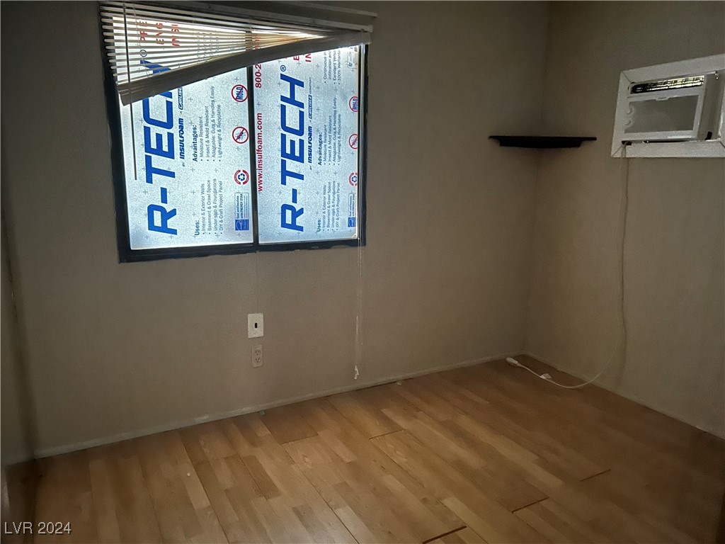 291 Greenwater Street Property Photo 20