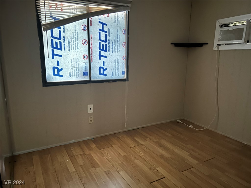 291 Greenwater Street Property Photo 21