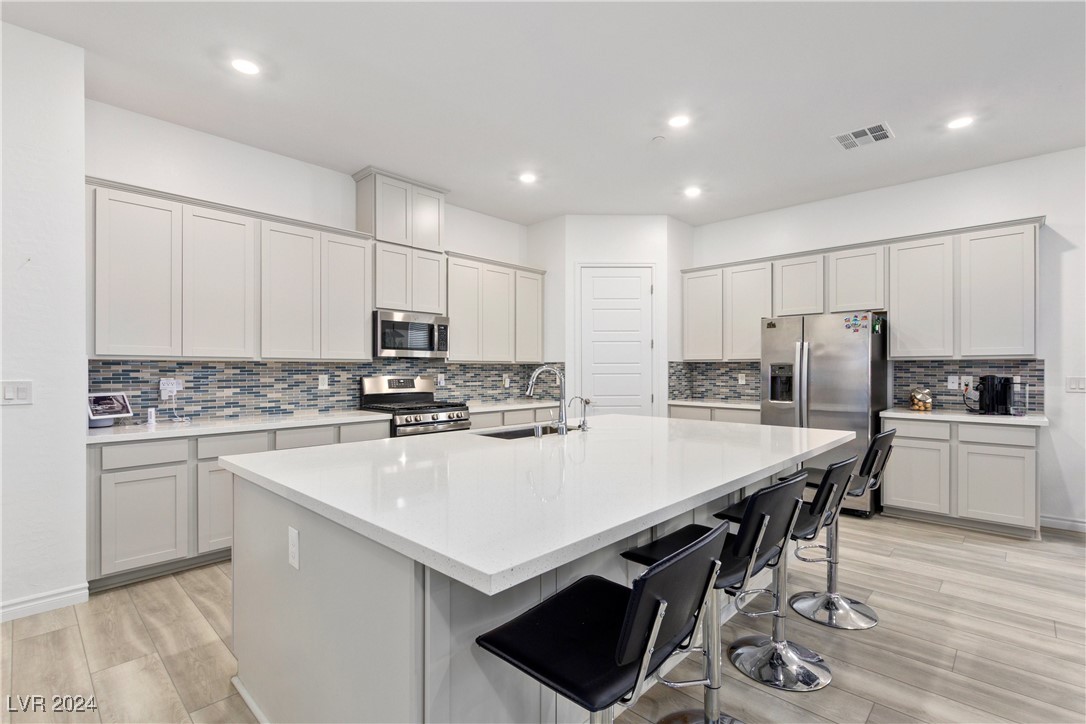 353 Torrelli Falls Avenue Property Photo 8