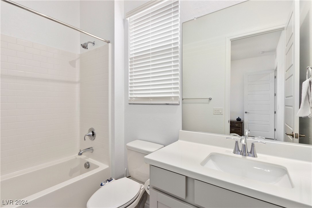 353 Torrelli Falls Avenue Property Photo 32