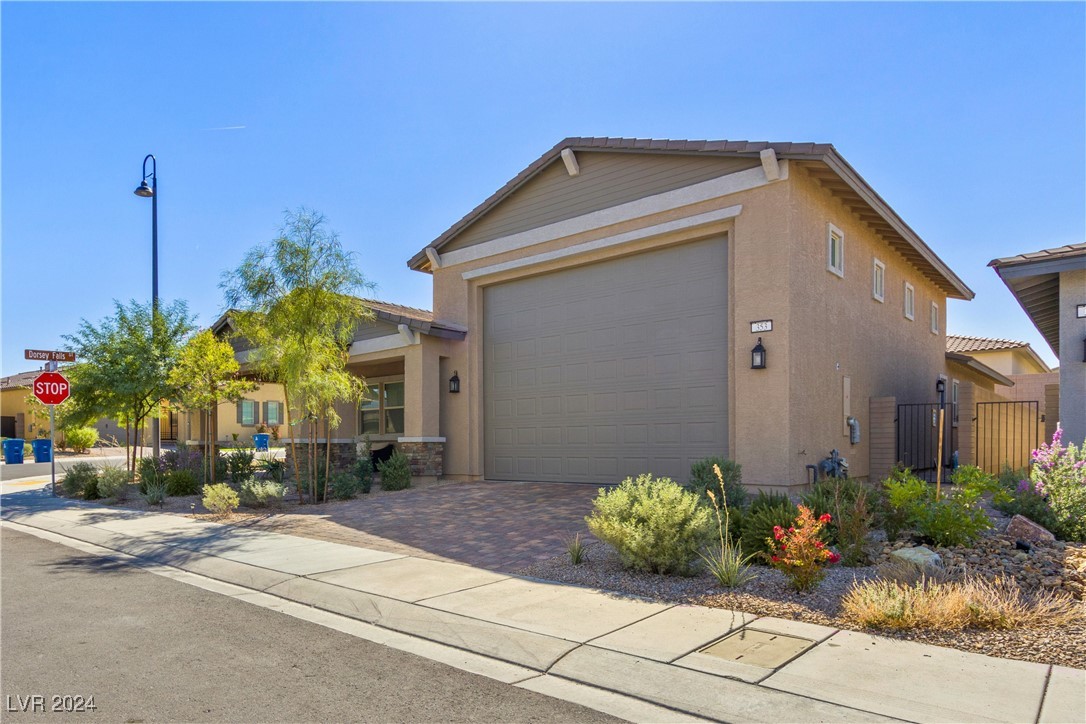 353 Torrelli Falls Avenue Property Photo 36