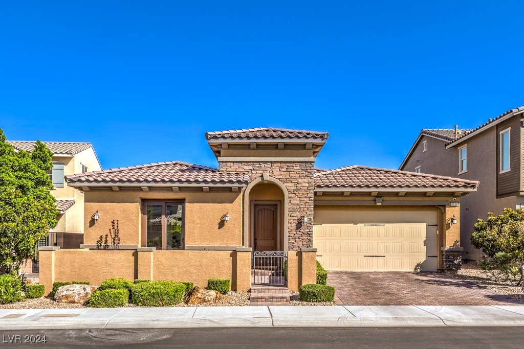 8118 Majestic Bighorn Street Property Photo 1