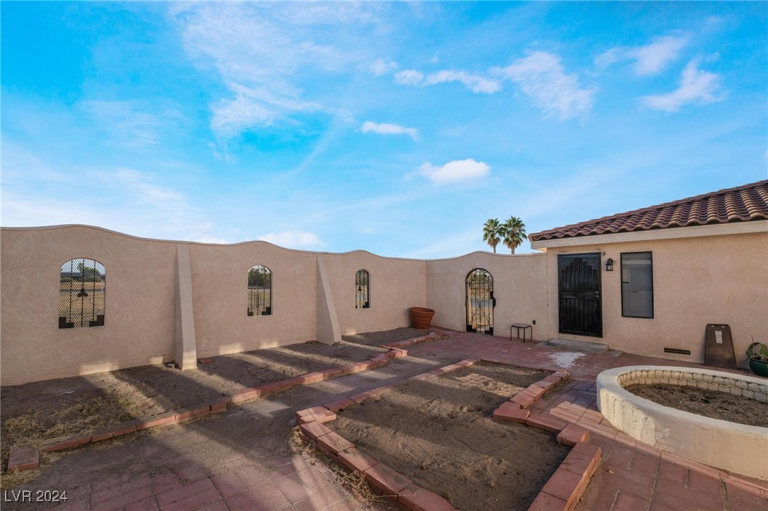 1430 Red Rock Drive Property Photo 3