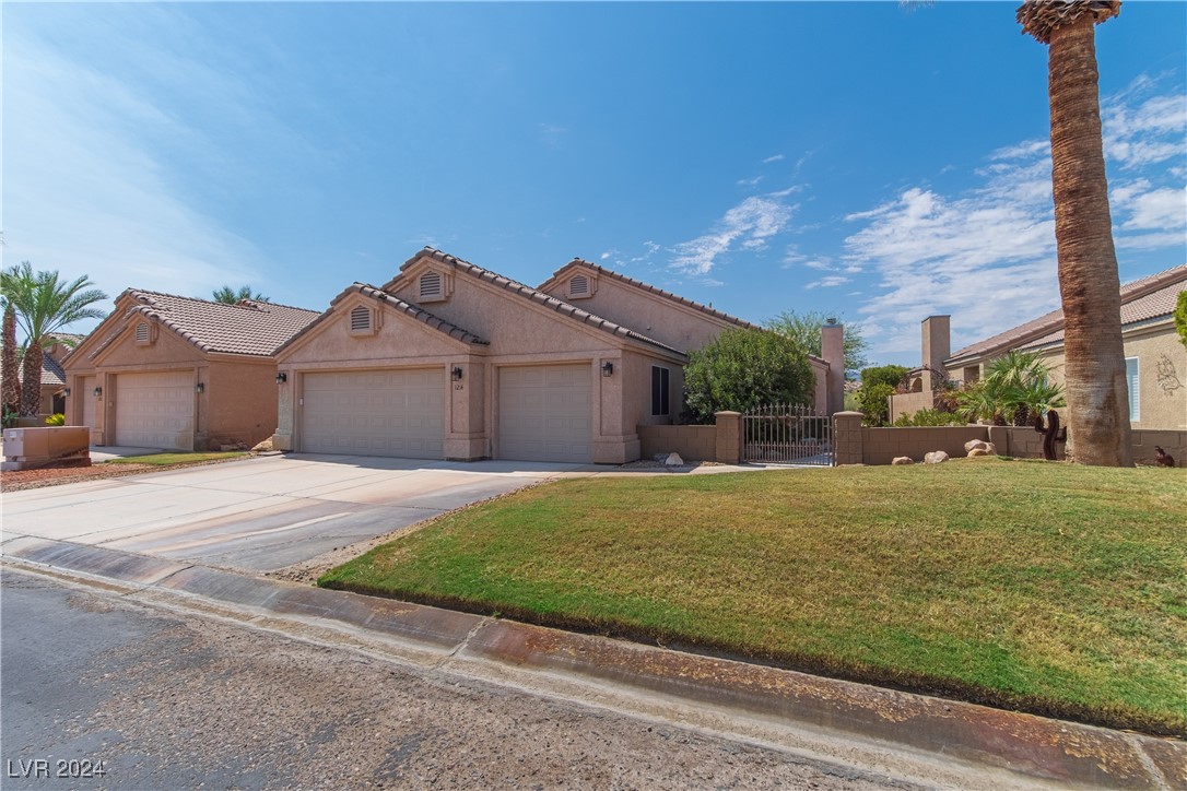 1214 Country Club Drive Property Photo 1