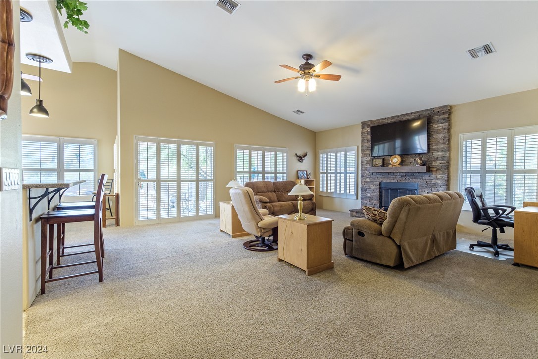 1214 Country Club Drive Property Photo 3
