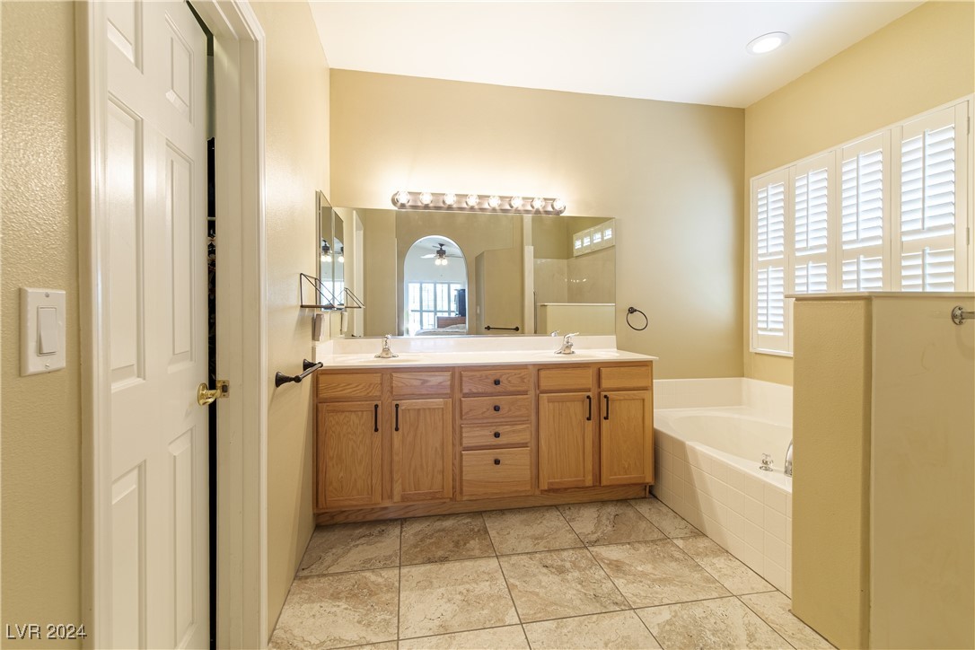 1214 Country Club Drive Property Photo 14