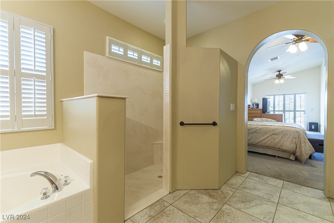 1214 Country Club Drive Property Photo 16