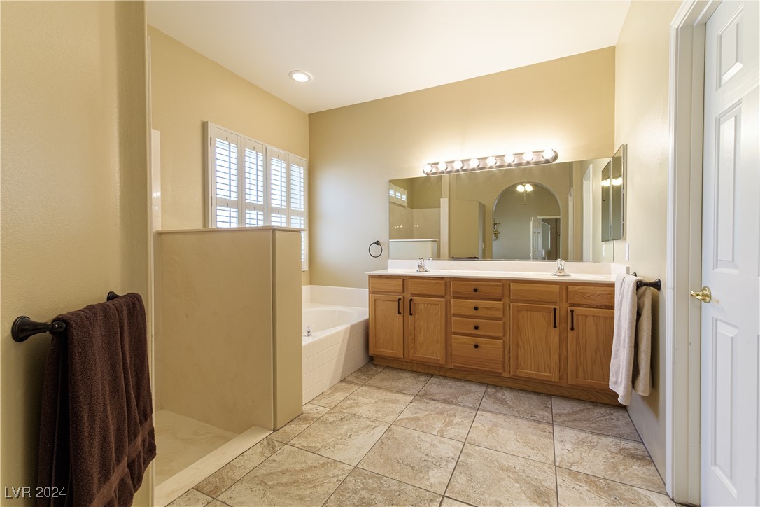 1214 Country Club Drive Property Photo 20