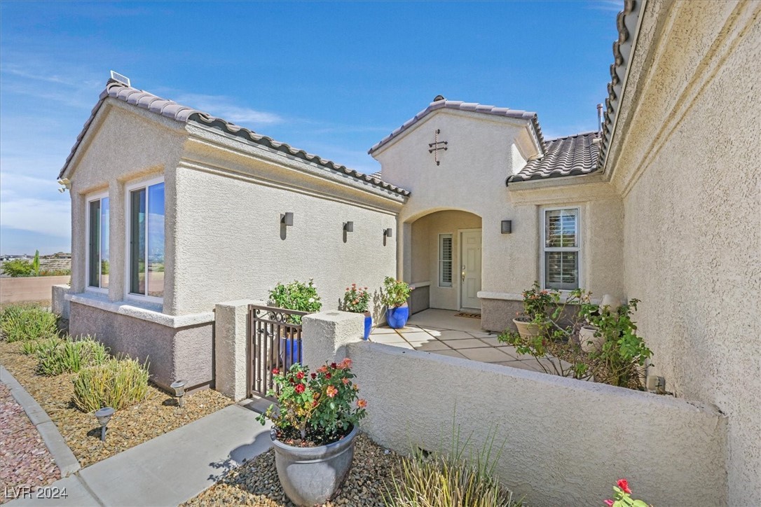 1600 Majestic Park Drive Property Photo 2