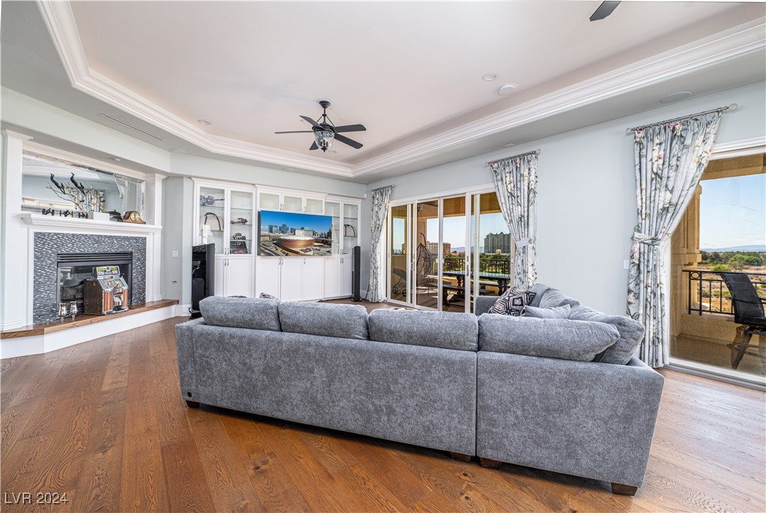 9219 Tesoras Drive 402 Property Photo 22