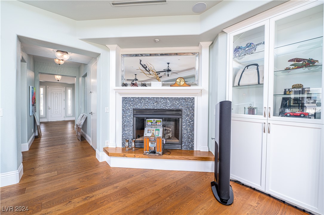 9219 Tesoras Drive 402 Property Photo 25