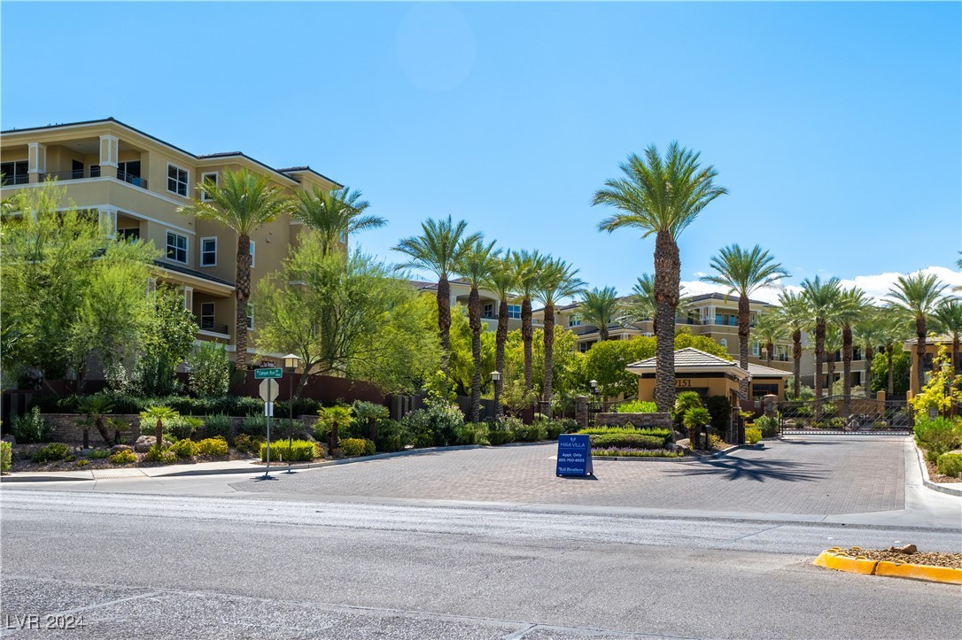 9219 Tesoras Drive 402 Property Photo 45