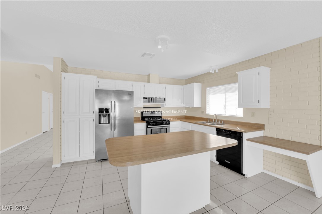 6608 Silverstream Avenue Property Photo 13