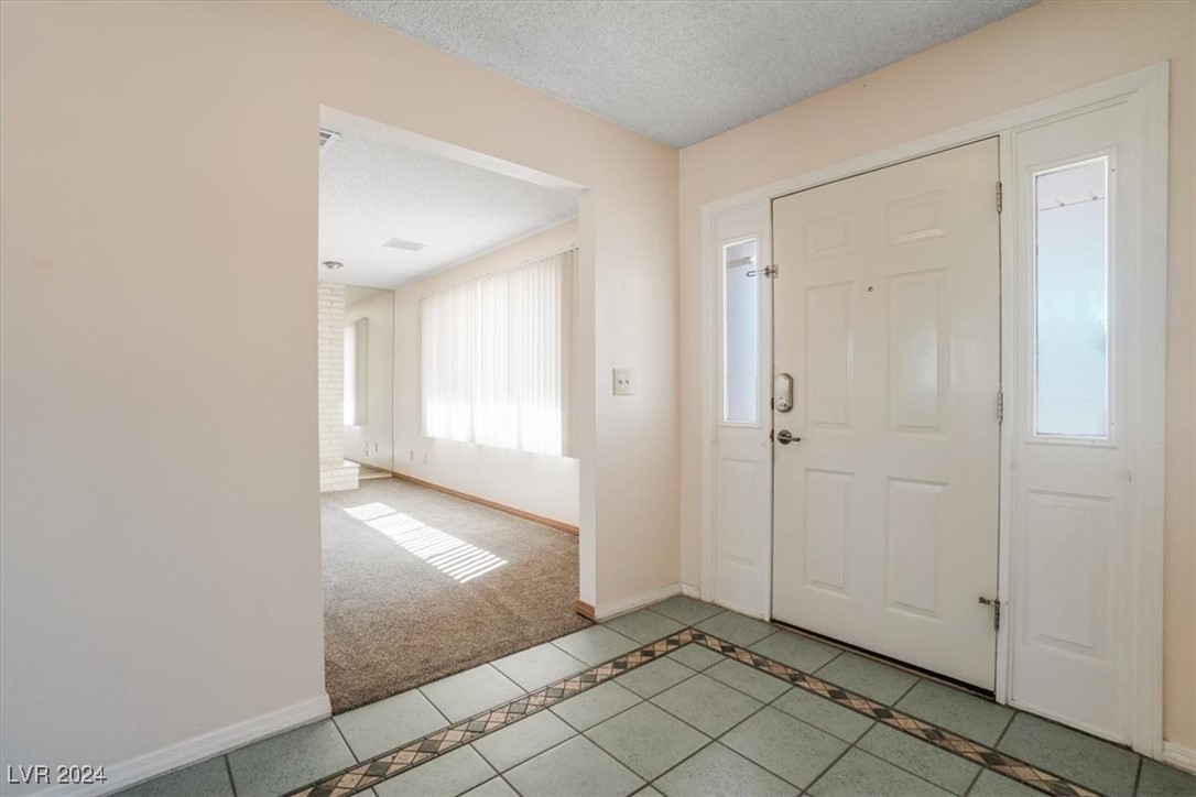 360 East Kimberly Drive Property Photo 5
