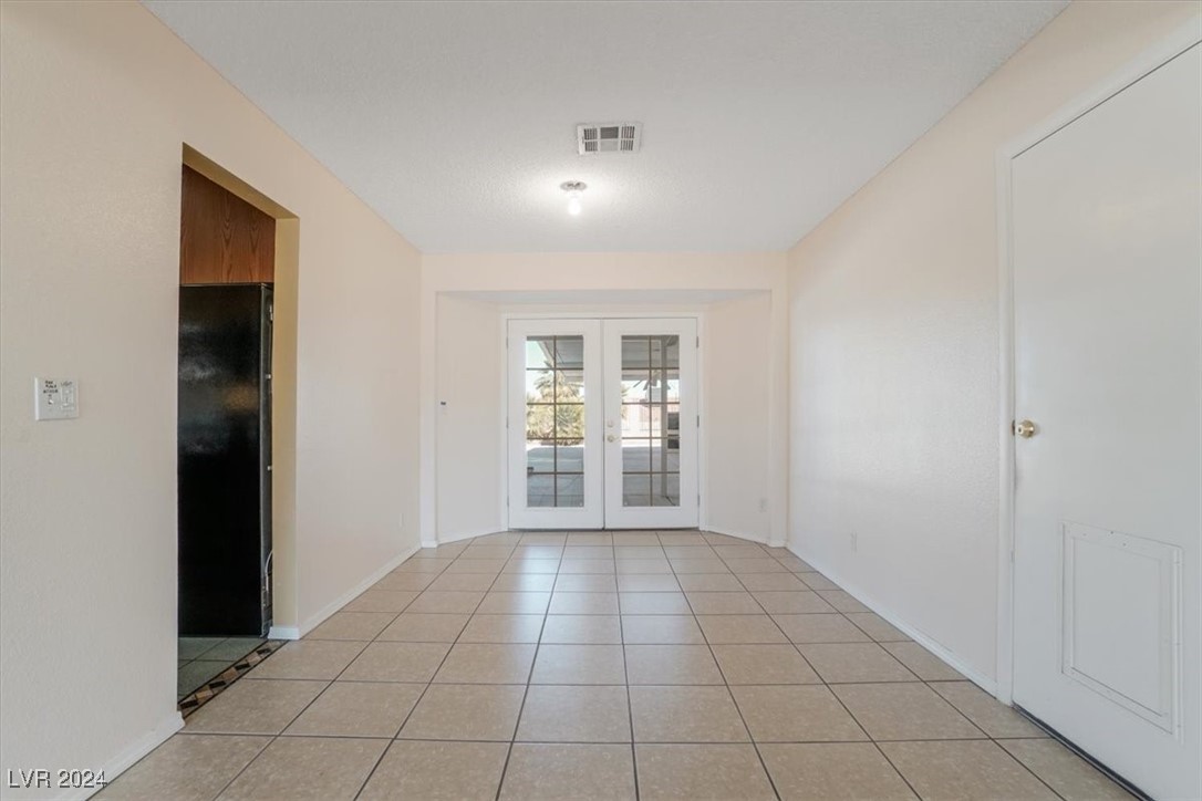360 East Kimberly Drive Property Photo 9