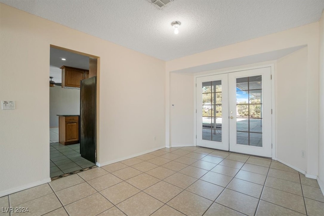 360 East Kimberly Drive Property Photo 10