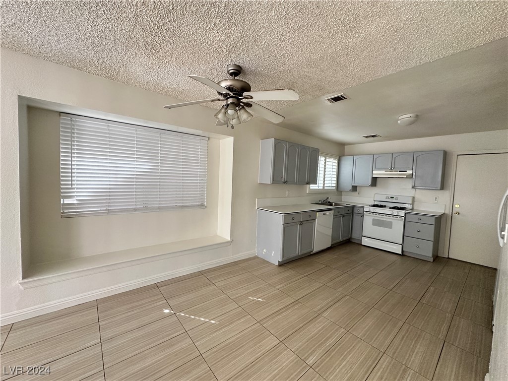 362 El Pico Drive Property Photo 8