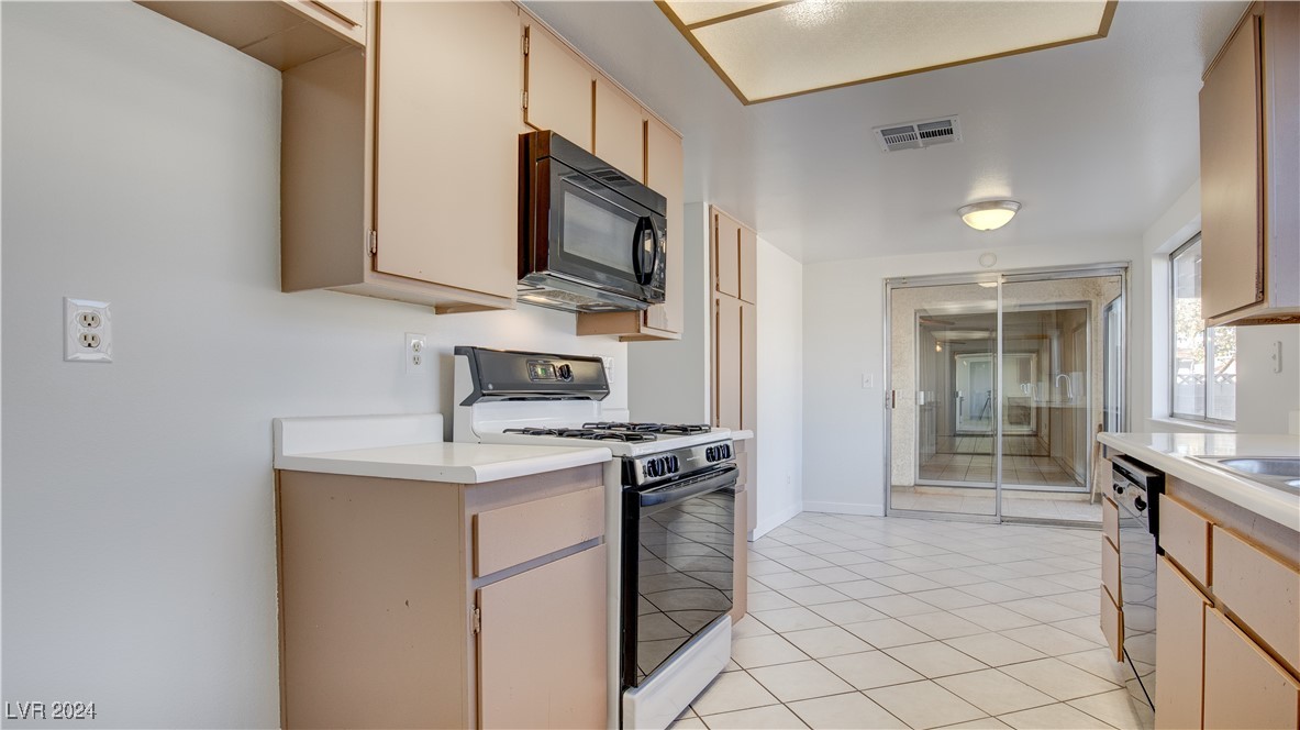 1294 Amapola Drive Property Photo 8