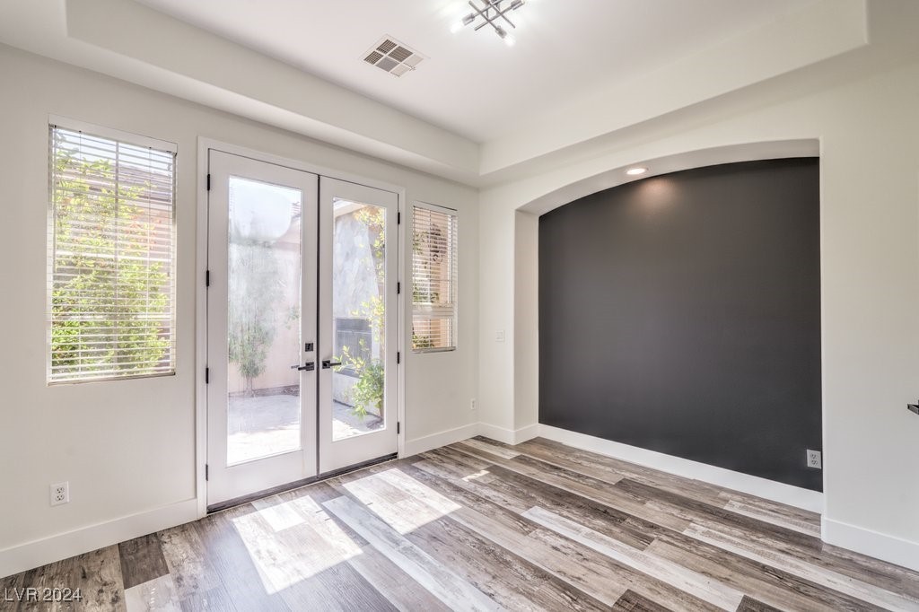 10848 Meadow Garden Court Property Photo 23