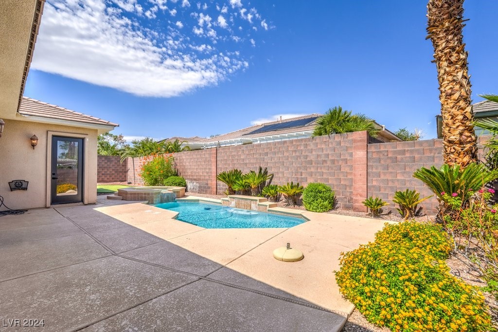 10848 Meadow Garden Court Property Photo 40