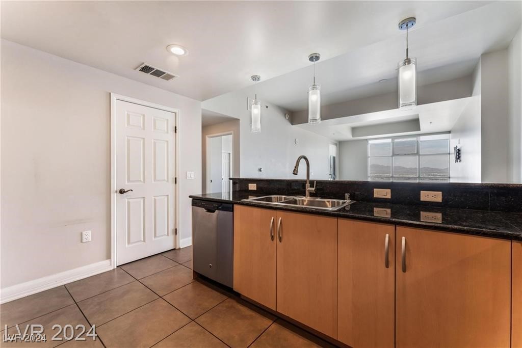150 Las Vegas Boulevard 2512 Property Photo 15