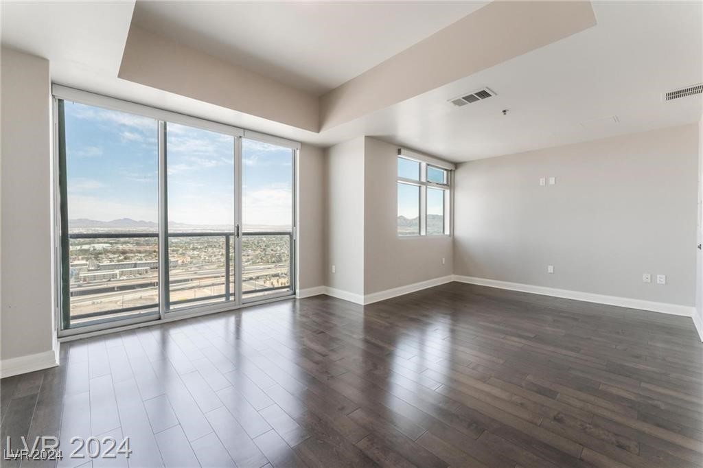 150 Las Vegas Boulevard 2512 Property Photo 21