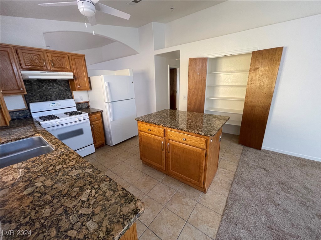6139 Peach Orchard Road Property Photo 5