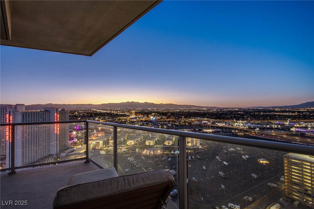 2700 Las Vegas Boulevard 2702 Property Photo 6