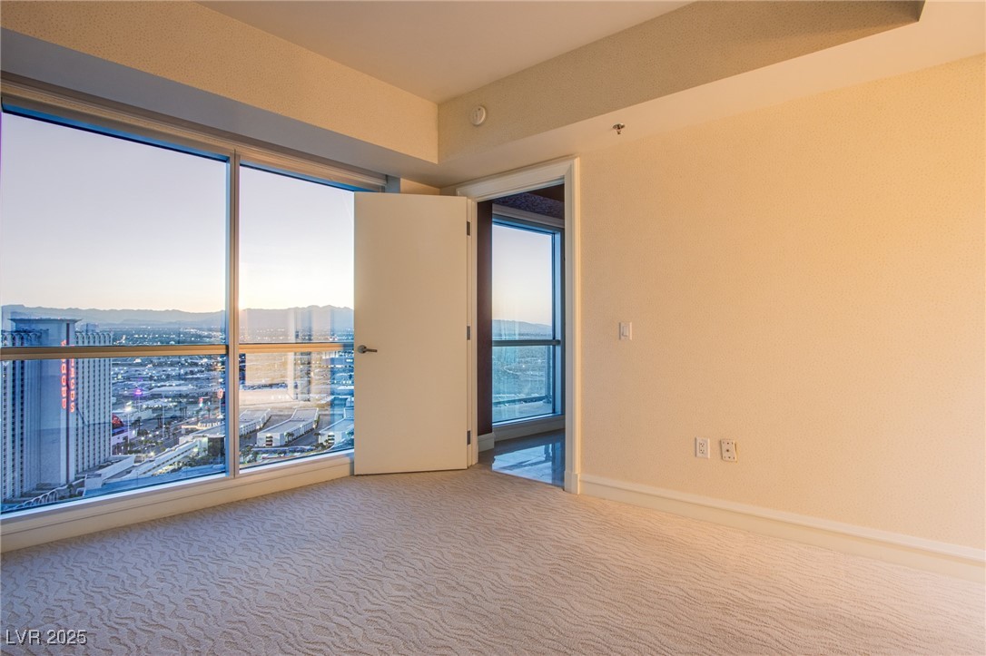 2700 Las Vegas Boulevard 2702 Property Photo 28